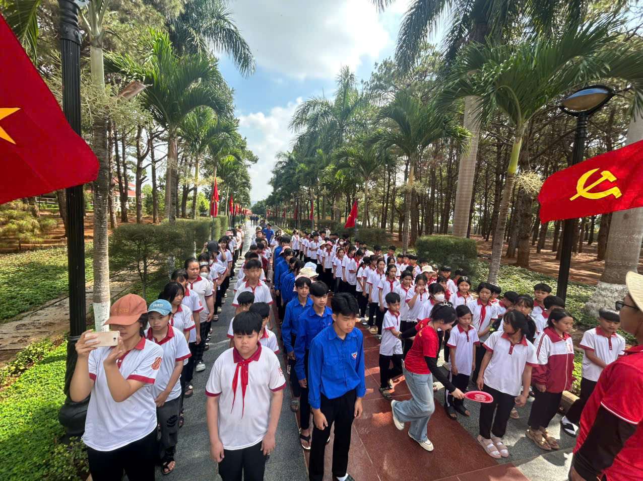 Hoạt động trải nghiệm Trường THCS Phạm Hồng Thái năm học 2024-2025